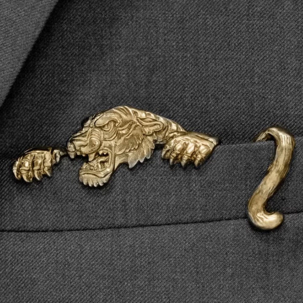 Antiqued Gold Tiger Pocket Brooch - Picture 6 of 8